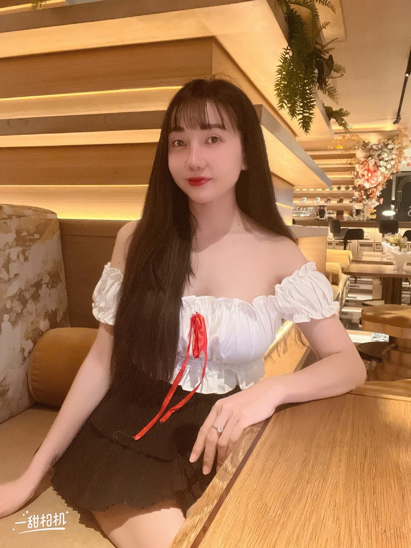 Kelly – Filipino escort in Ho Chi Minh City — 11 / 12