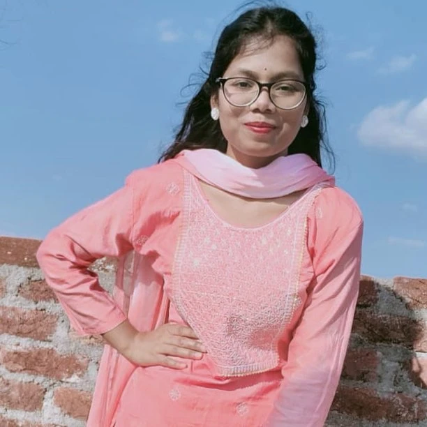 Divya – Indian escort in Hyderabad — 1 / 2