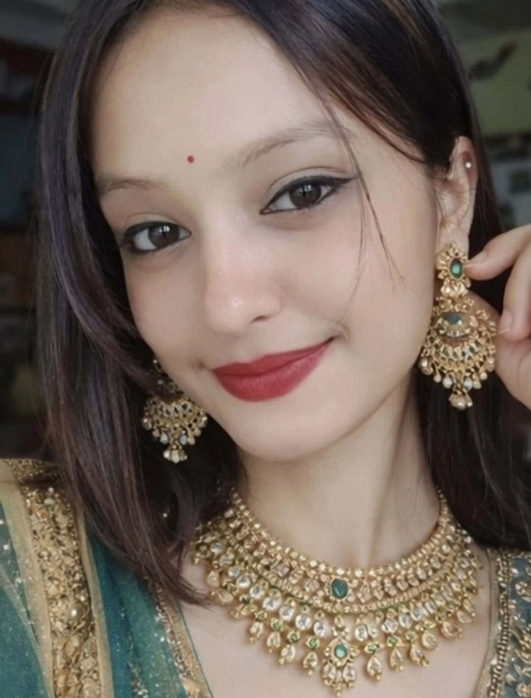 Smita(cam and real meet)new in hyd – Indian escort in Hyderabad — 1 / 3