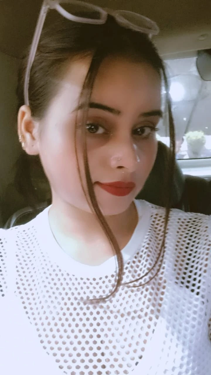 Renu Independent Girl Available in Delhi – Indian escort in New Delhi — 1 / 7