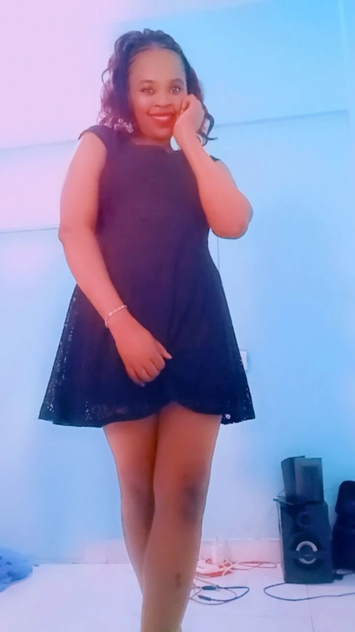 Shana – South African adult performer in Pune — 5 / 6