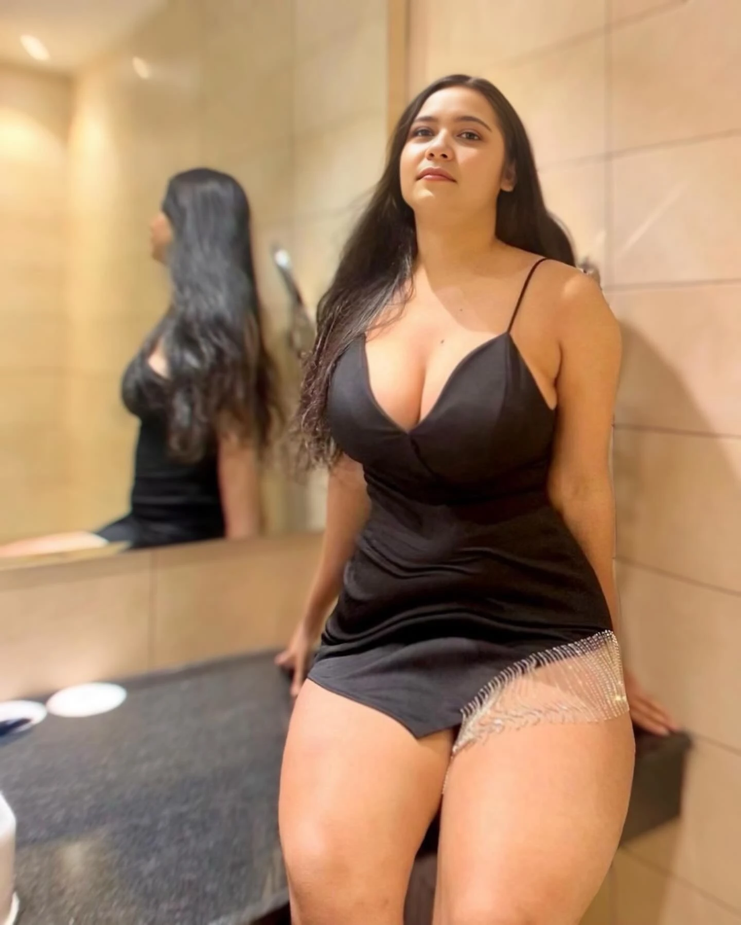 Radhika – Indian escort in Navi Mumbai — 2 / 3