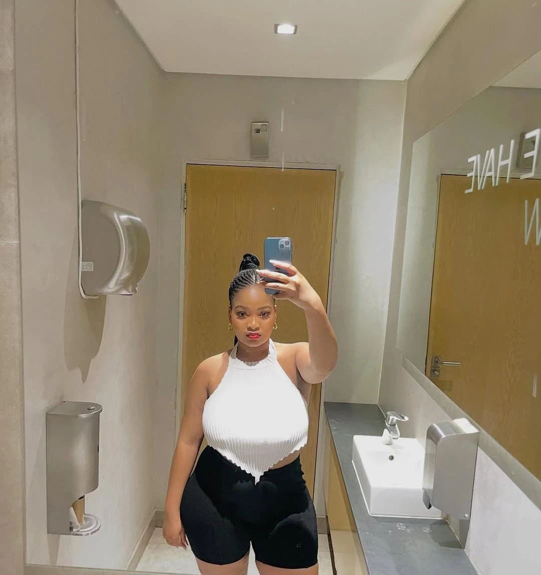 African Amber +91//844641//3881 – escort in Pune — 5 / 22