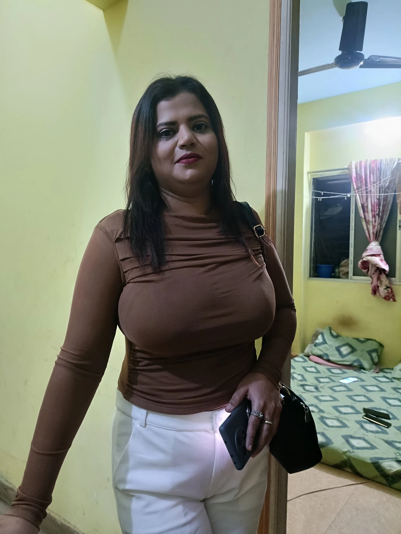 Megha – Indian escort in Pune — 5 / 6