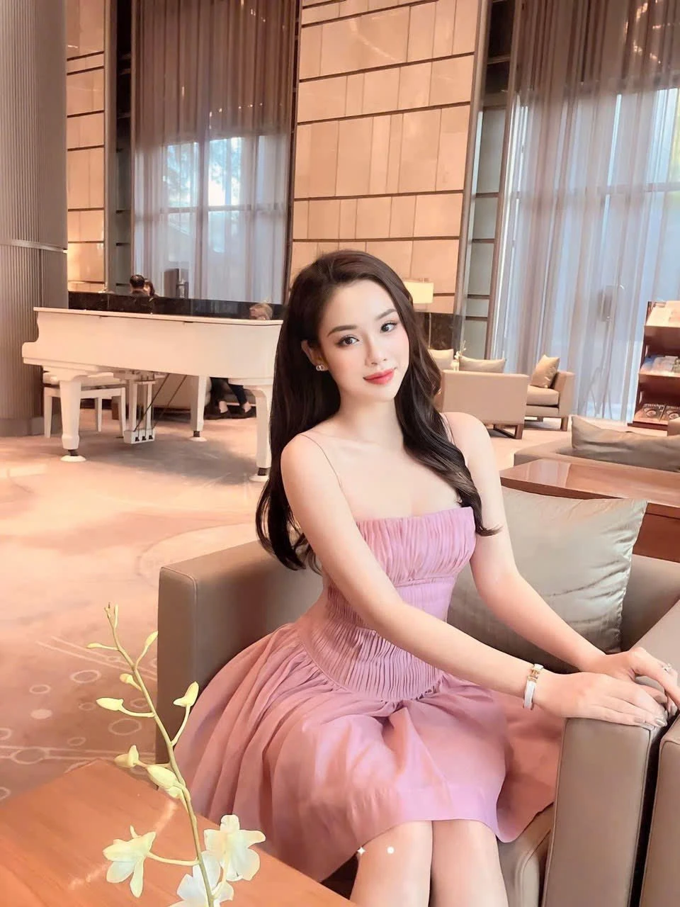 Meowww – Vietnamese escort in Da Nang — 3 / 6