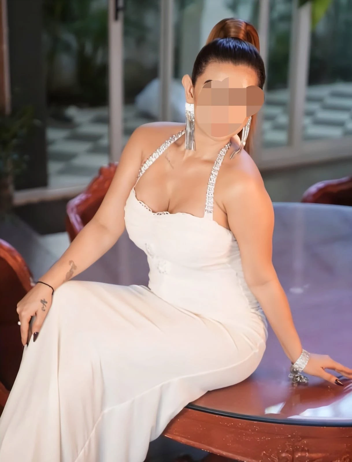 Blocked – Indian escort in Hyderabad — 1 / 28