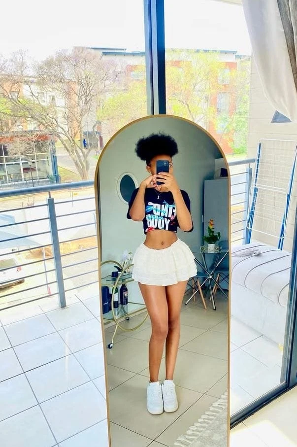 Fit Delhi Girl Abby Lilly – South African escort in New Delhi — 4 / 6