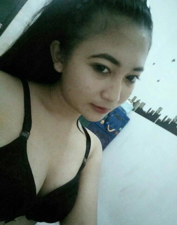 Bangaluru – Indian escort in Lucknow — 1 / 3