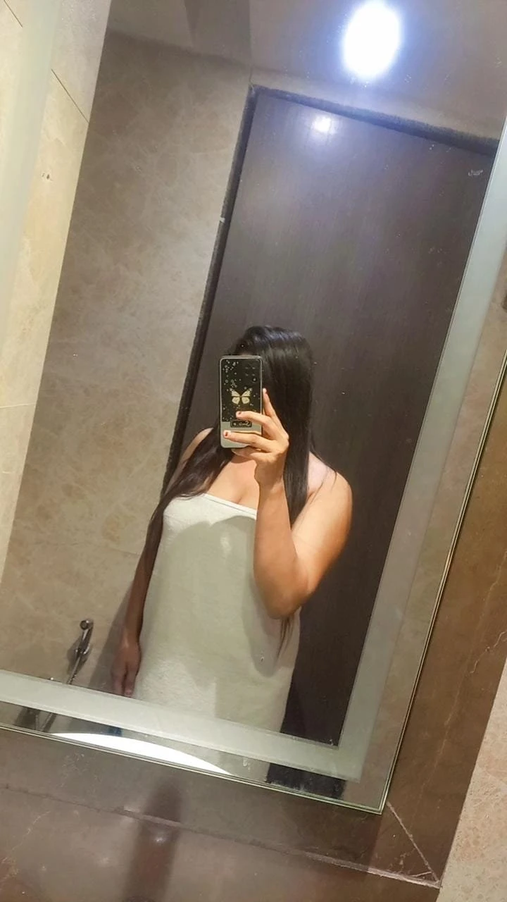 Shaleni – Indian escort in Mumbai — 2 / 4