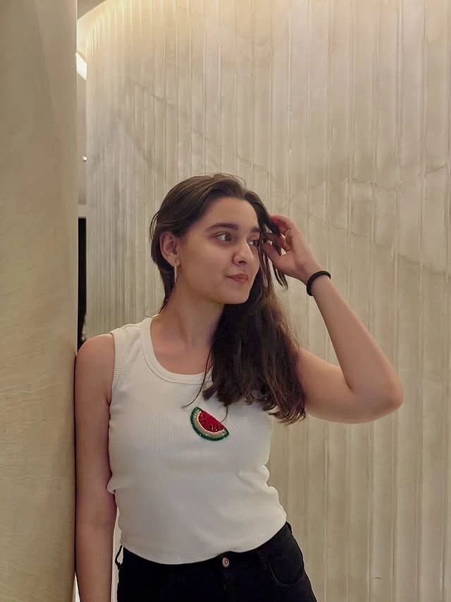 Neha – Indian escort in Vadodara — 5 / 6