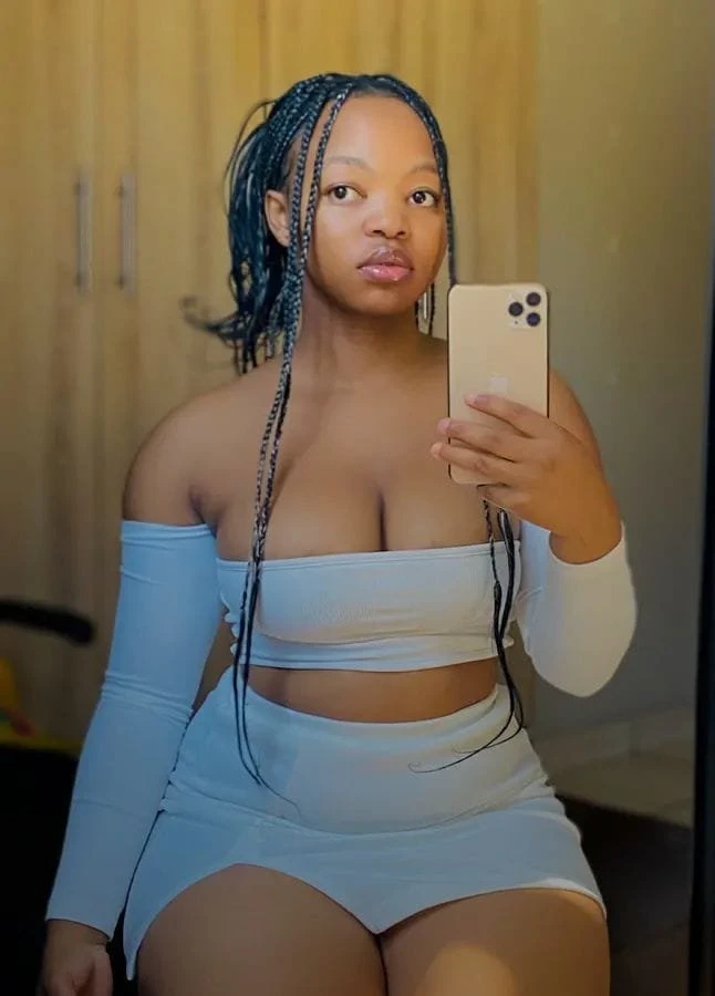 Anna – Kenyan escort in Pune — 1 / 6