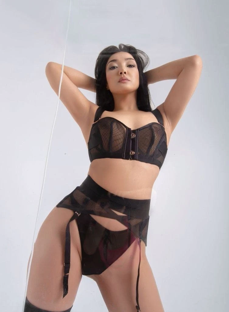 Aiperi – Kazakhstani escort in Beirut — 3 / 18