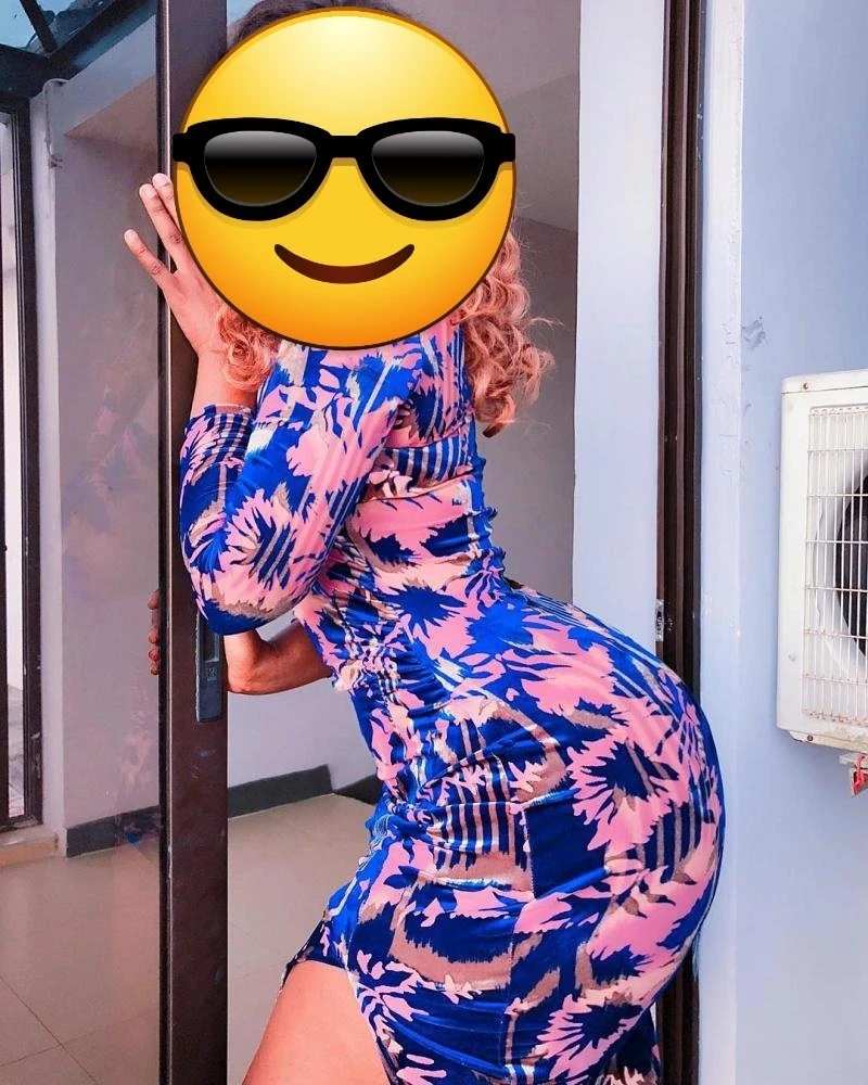 Excldeem – escort in Maldives — 1 / 2