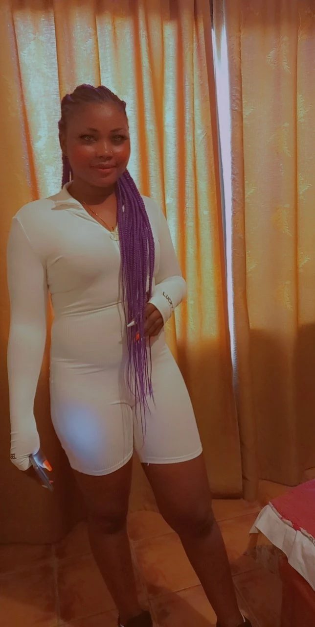 Minah – South African escort in Beirut — 4 / 8