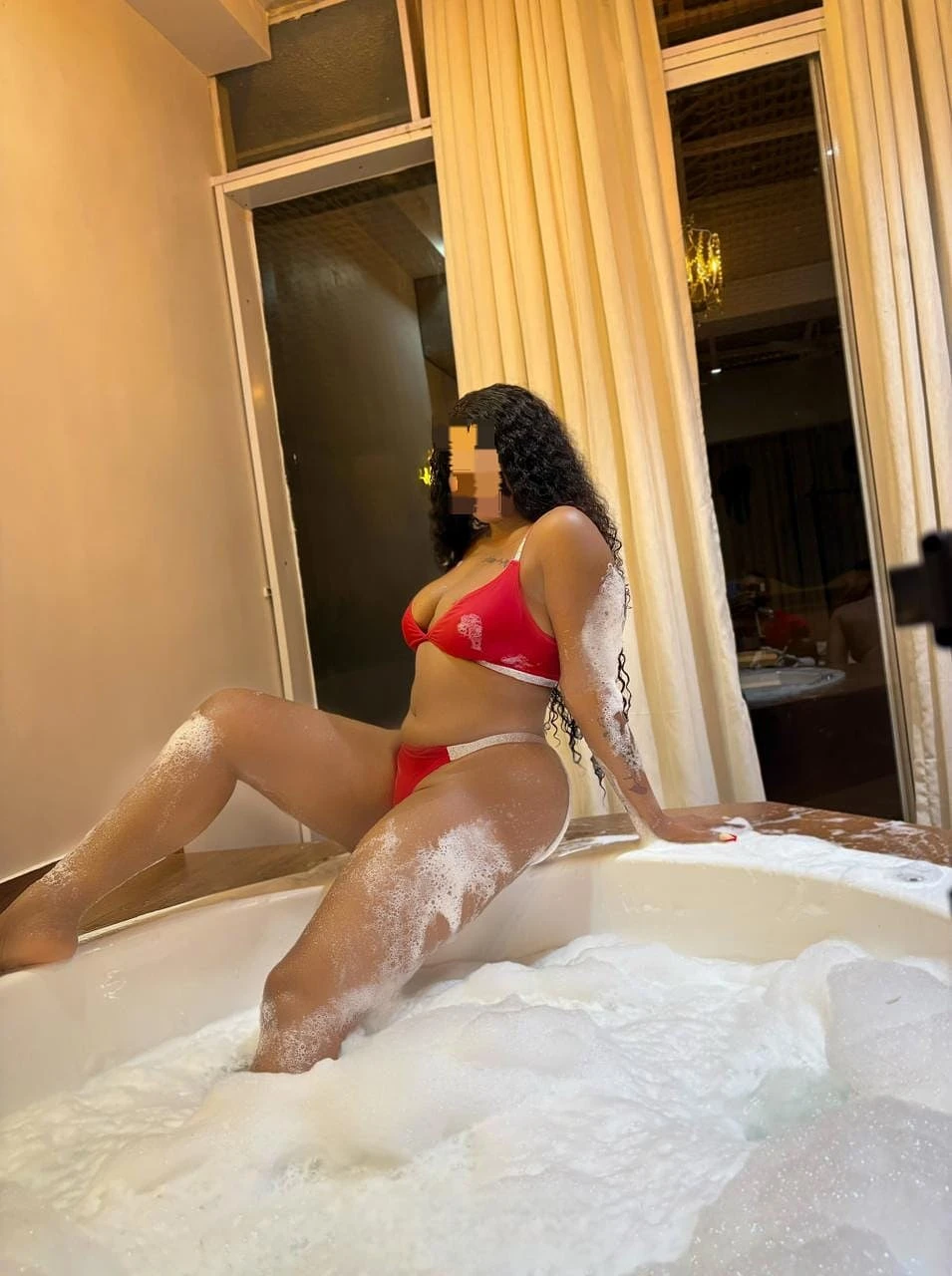 Nicky Bella – Rwandan escort in Pune — 8 / 9