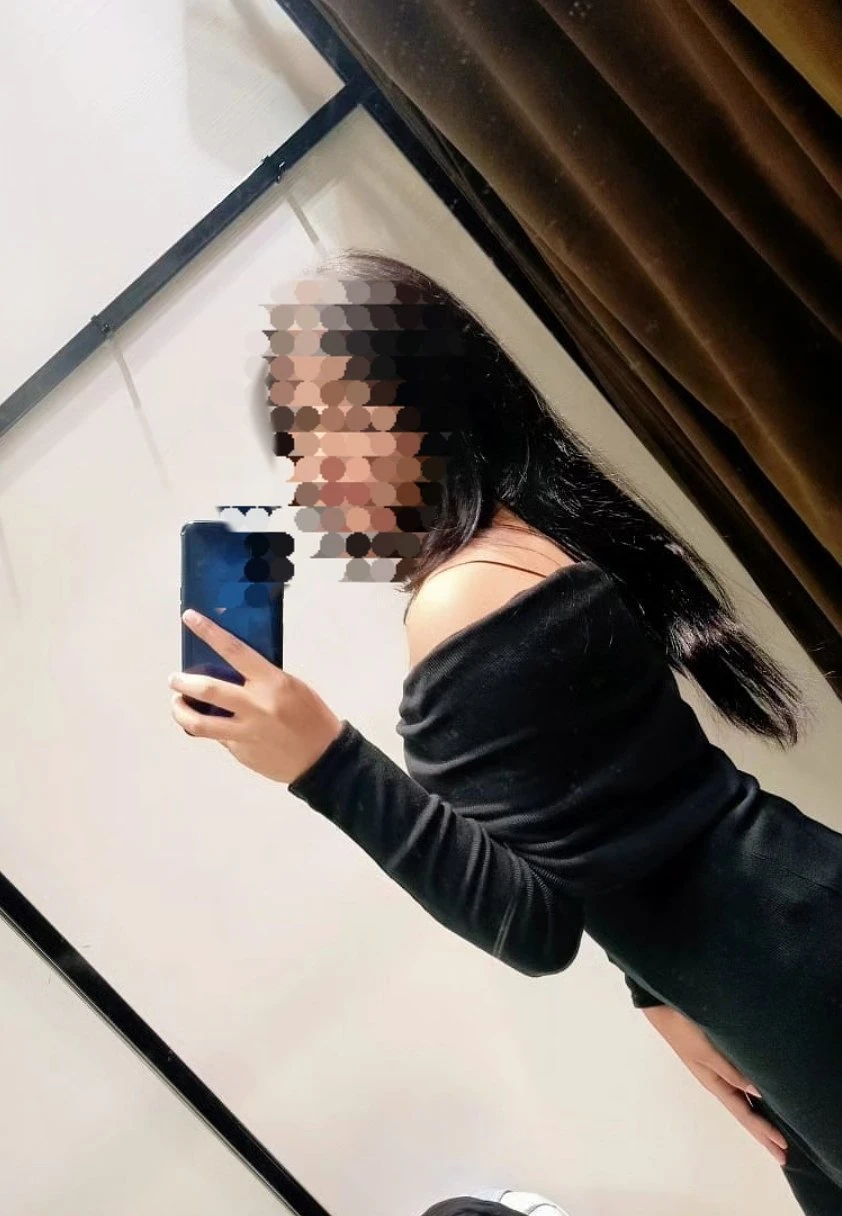 Khushi Cam Show and Real Meet – Indian escort in Hyderabad — 4 / 5