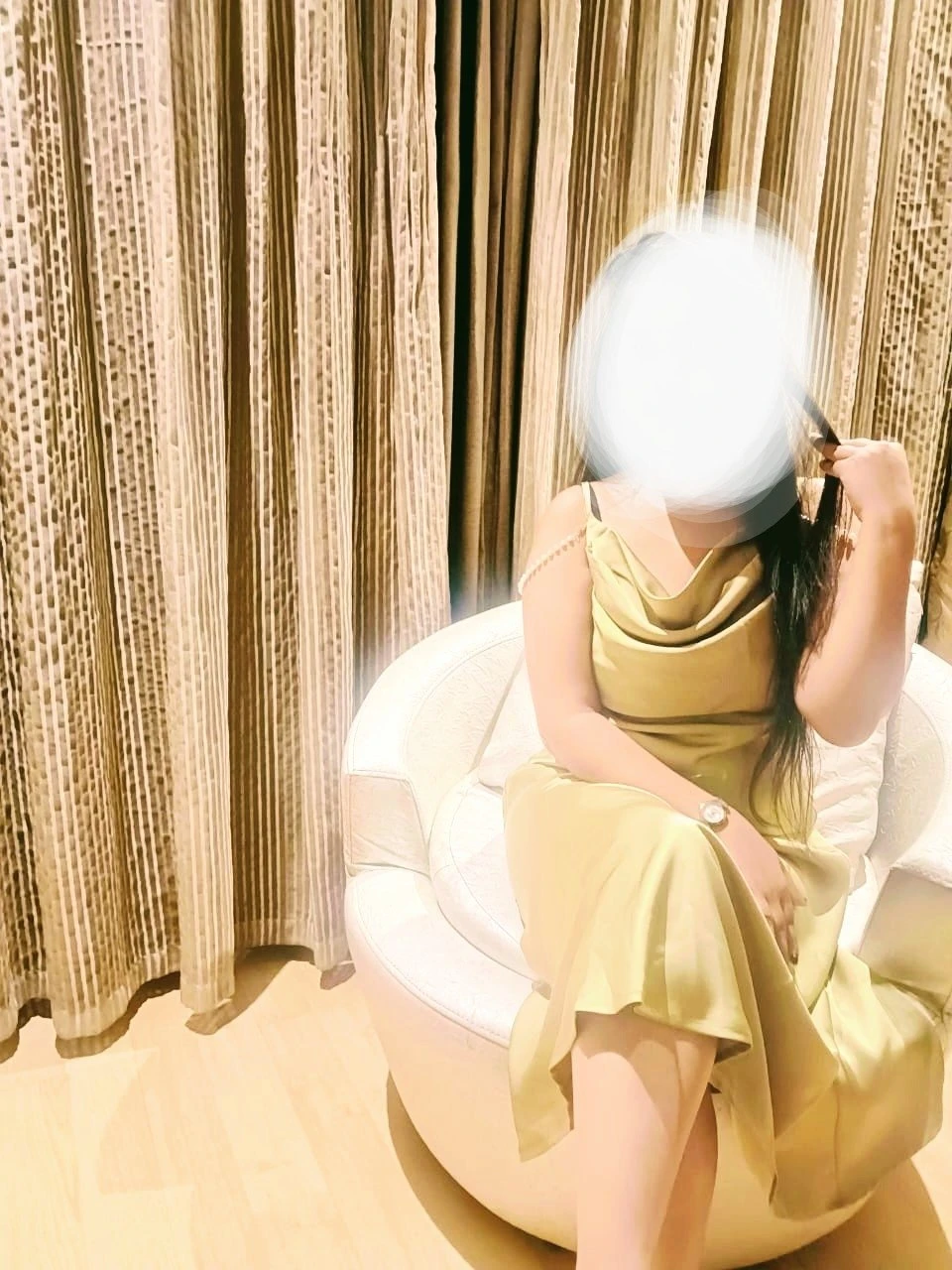 Nisha – Indian escort in Mumbai — 2 / 3