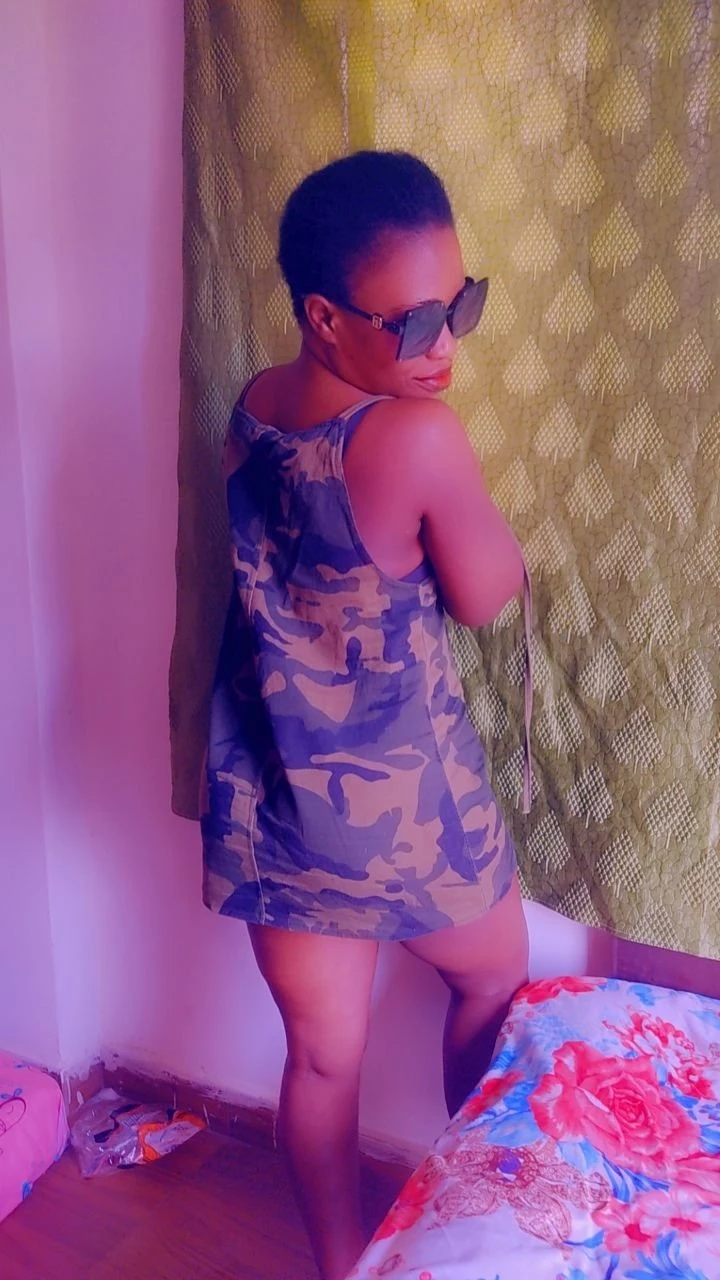 Kyla – South African escort in Pune — 3 / 4
