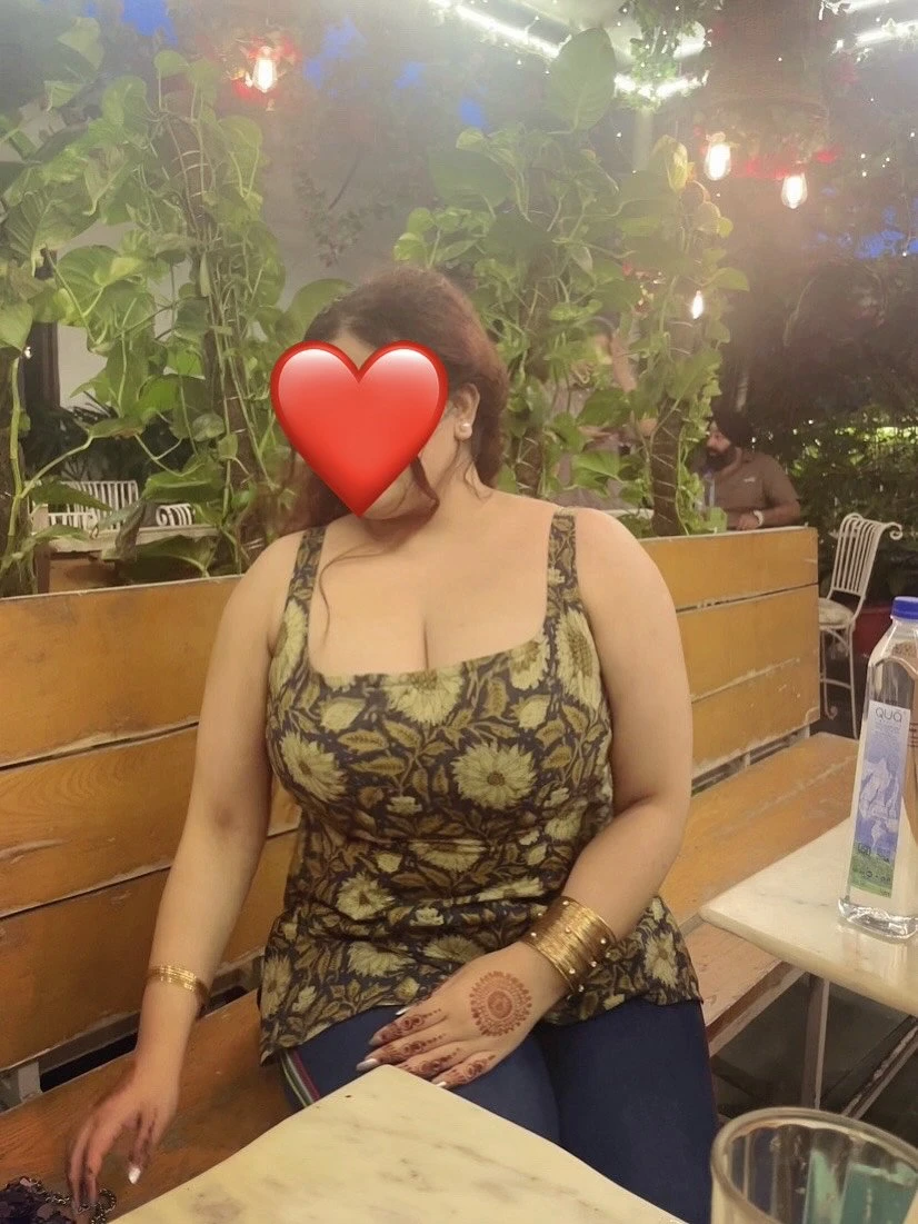 Aisha Anal Queen & Cam – Indian escort in Mumbai — 2 / 10