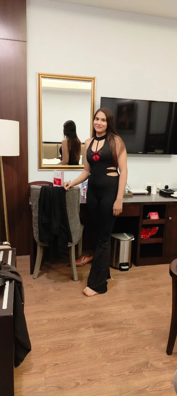 Rubi – Pakistani escort in Karāchi — 6 / 7