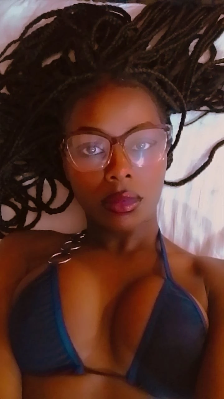 Mirah – Kenyan escort in Pune — 2 / 5
