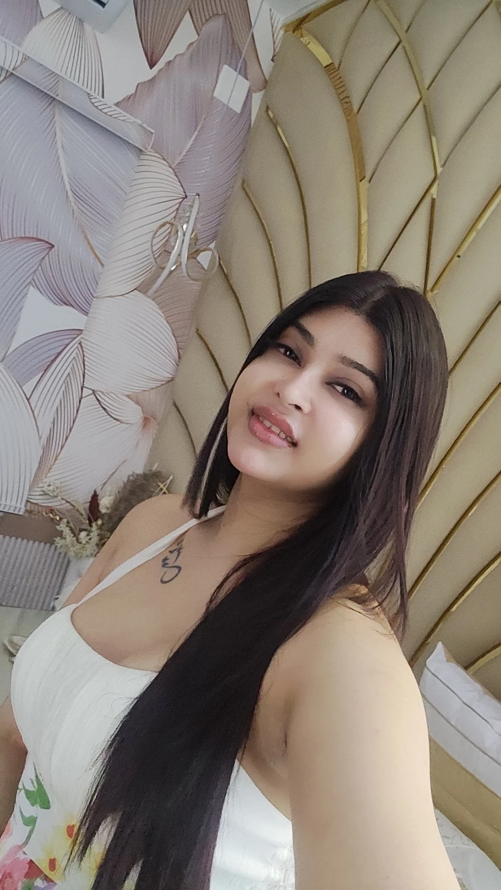 Aphrodite for NUDE CAM SHOW,SEXTING 🥵🥵 – Indian escort in New Delhi — 6 / 31