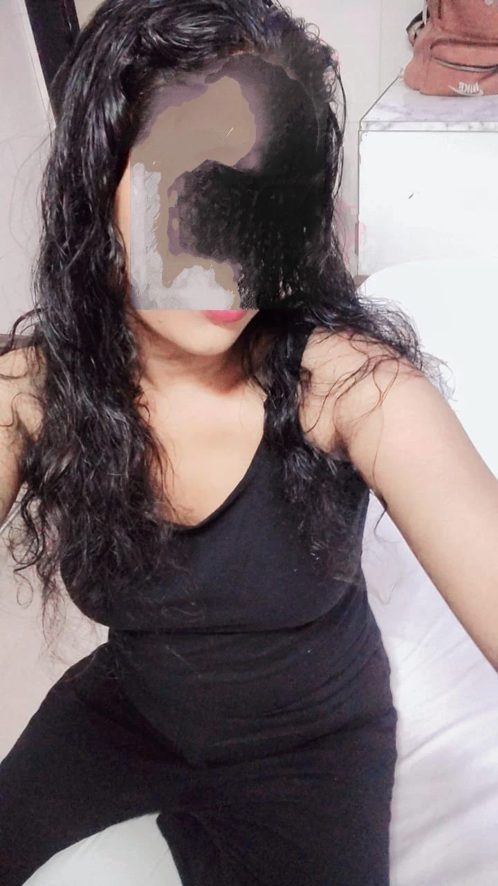 (cam Session & Real Meet) – Indian escort in Pune — 4 / 8