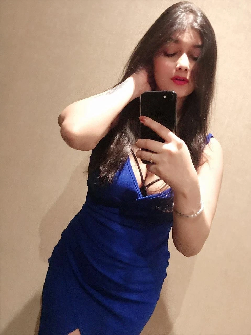 Priya Reddy Hand to Hand Cash Payment – Indian escort in Hyderabad — 2 / 6
