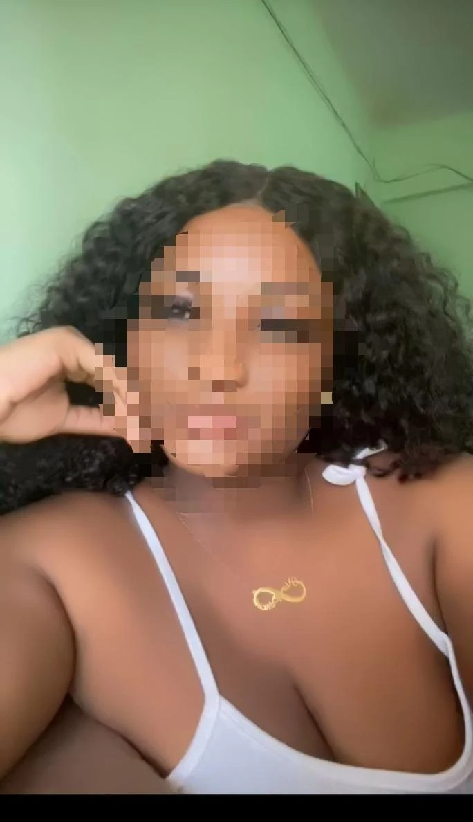 Annabele Juicy African Queen Noida – Gambian escort in Noida — 2 / 4
