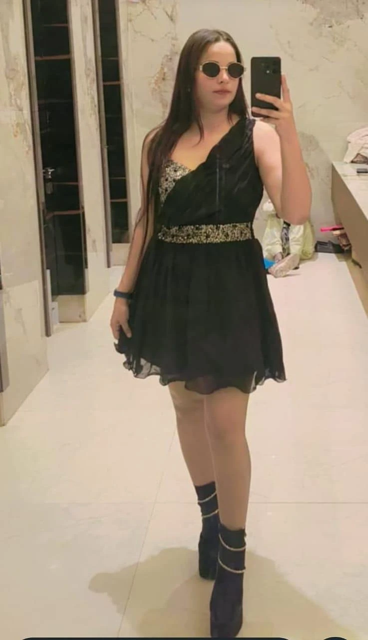 Arushi Sharma Independent Girl – Indian escort in New Delhi — 2 / 5