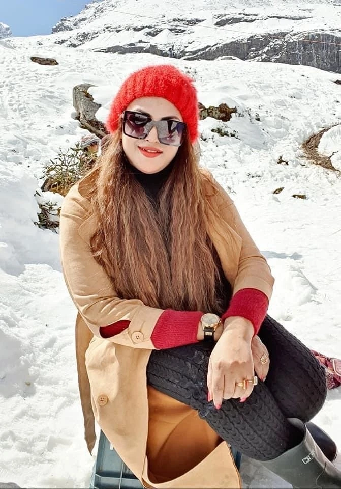 Anjali Sex toy for u real meet – Indian escort in New Delhi — 12 / 16