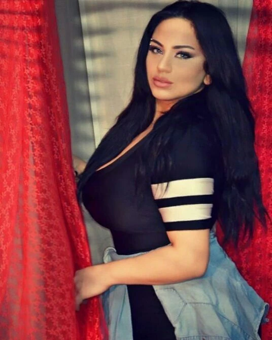 Ava – escort in Beirut — 5 / 6