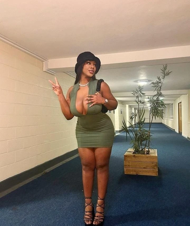 FAVORITE – South African escort in Pondicherry — 3 / 5