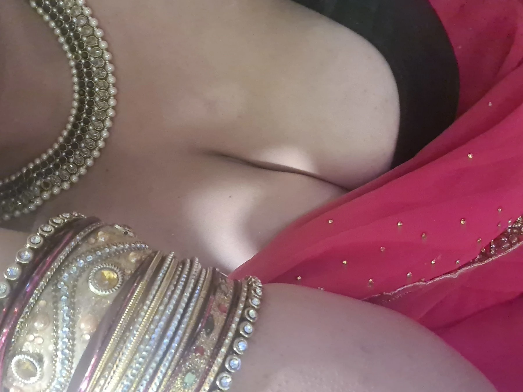 Jia Sharma – Indian escort in New Delhi — 6 / 7