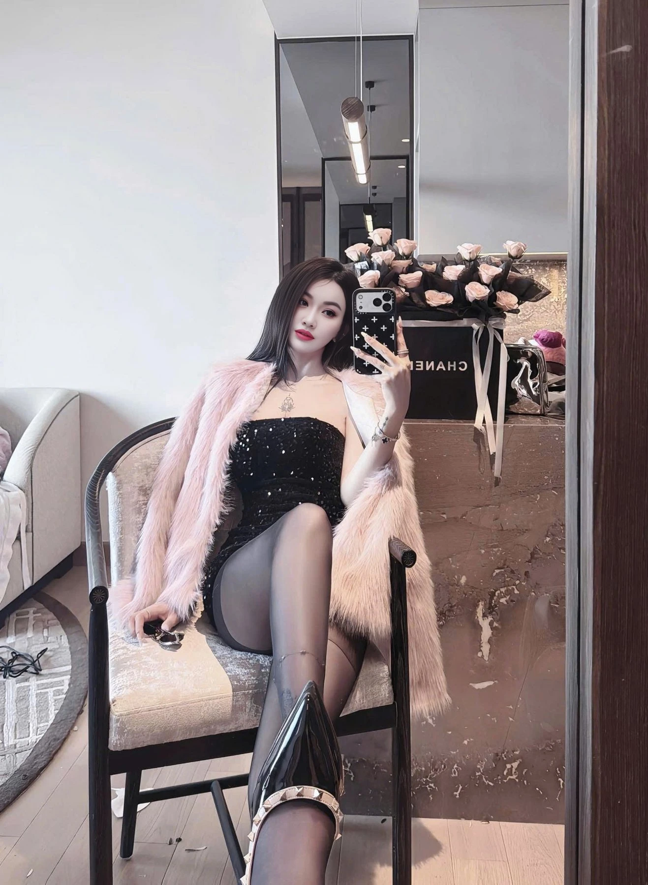 Emi HCM – South Korean escort in Ho Chi Minh City — 2 / 6