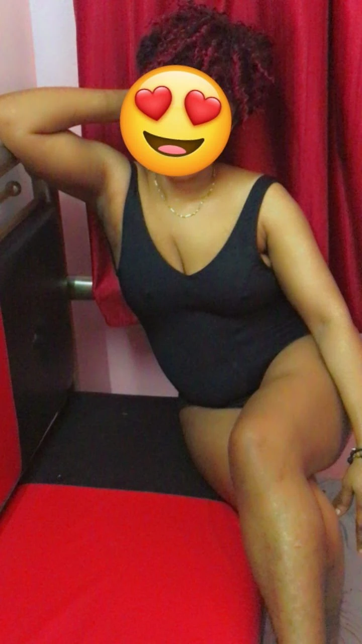 Sally – South African escort in Kolkata — 3 / 7