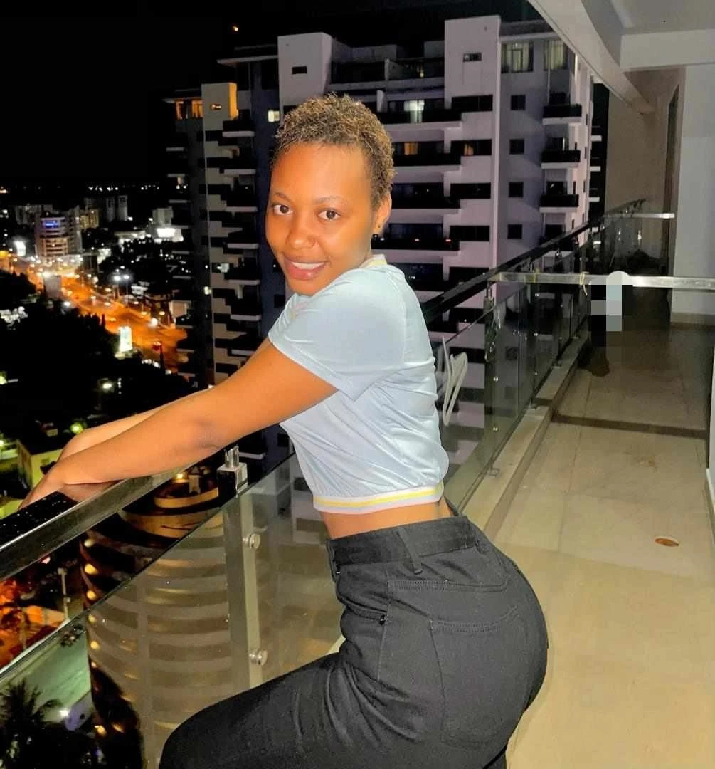 Julia G – Kenyan escort in Hyderabad — 2 / 4