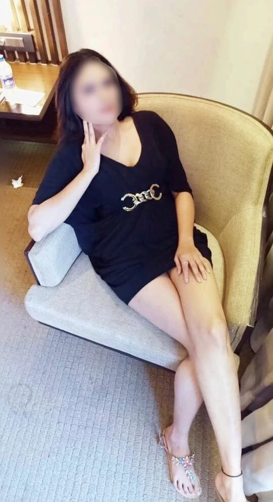 Navya SIngh – Indian escort in Jaipur — 4 / 5