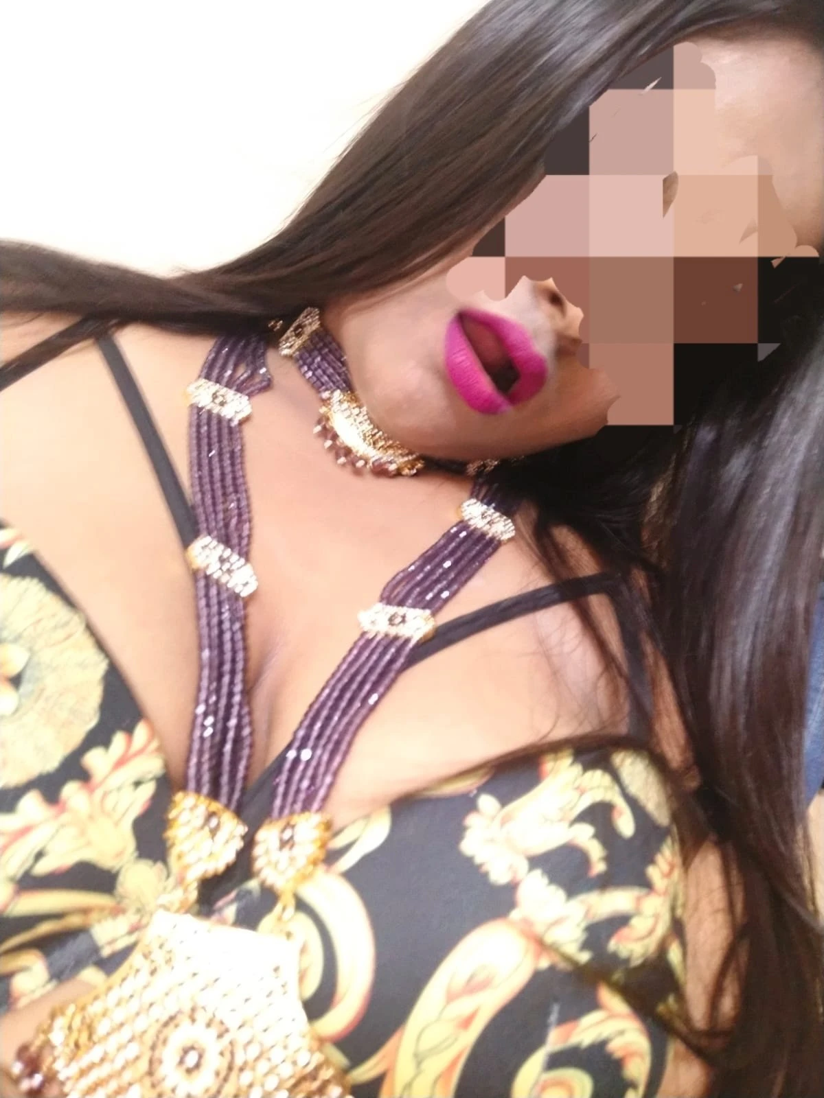Monsoon Sex Cloud69 – Indian escort in Mumbai — 2 / 10
