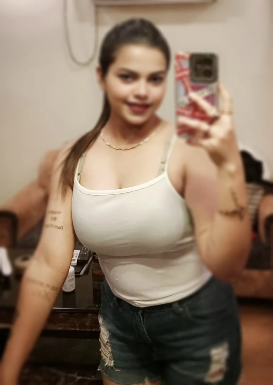 Kajal Cam Show and Real Meet, Escort – Indian escort in Pune — 1 / 5