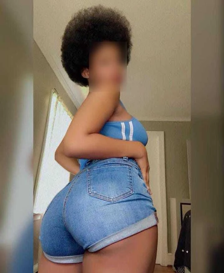 Rose – South African escort in New Delhi — 1 / 4
