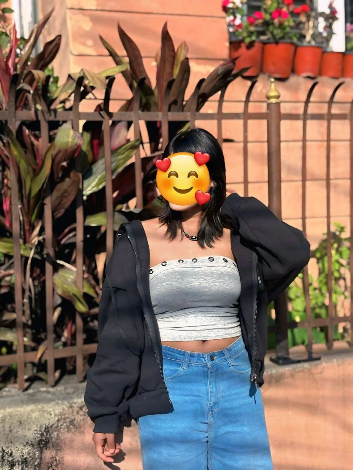 Karuna Mgr – Nepalese escort in Kathmandu — 4 / 6