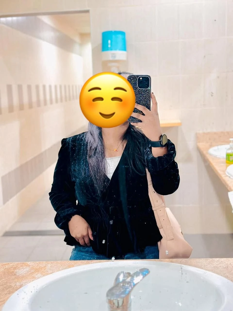 Eshani – Sri Lankan escort in Colombo — 4 / 7