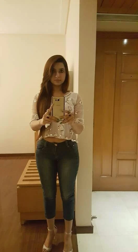 Amber Chaudhary Model – Pakistani escort in Lahore — 2 / 7