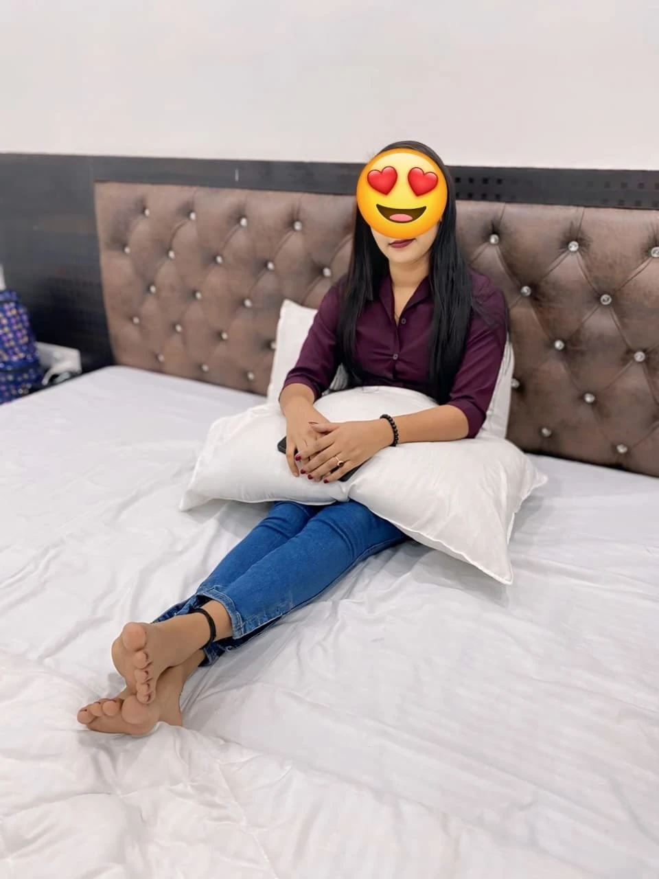 FREE FACE CONFIRMATION FOR REAL & CAM – Indian escort in Pune — 1 / 5