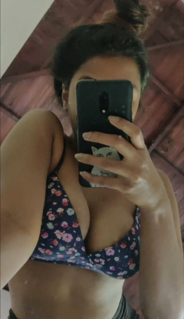 Nimmi Show – Sri Lankan escort in Colombo, Escort, Colombo