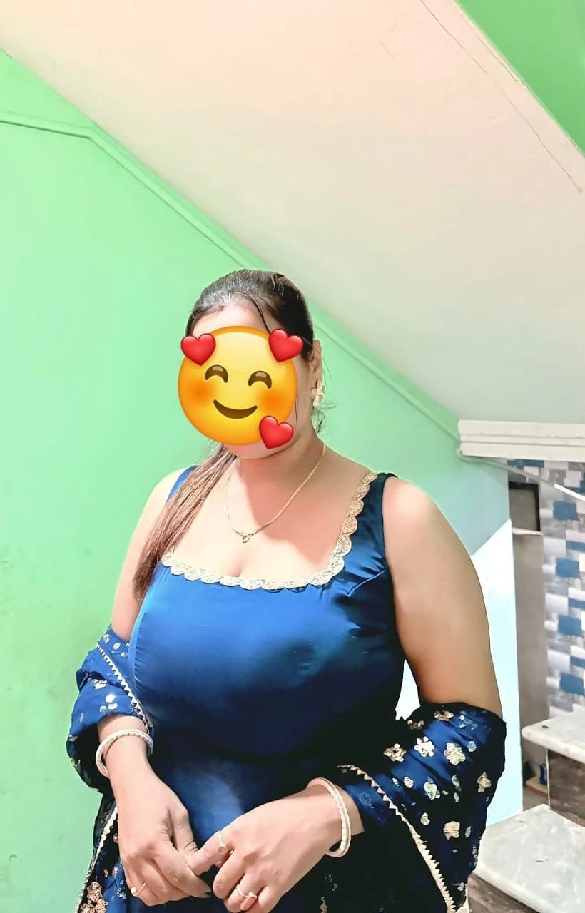 Divya – Indian escort in Kolkata — 2 / 4
