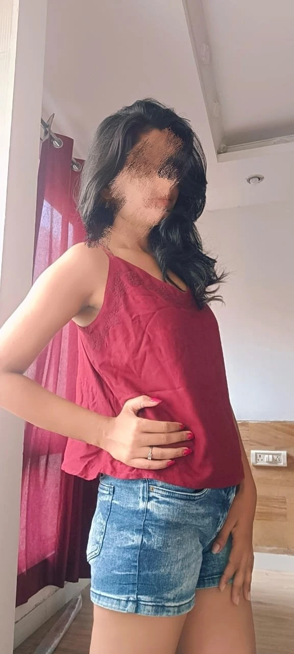 Isneha – Indian escort in New Delhi — 1 / 7