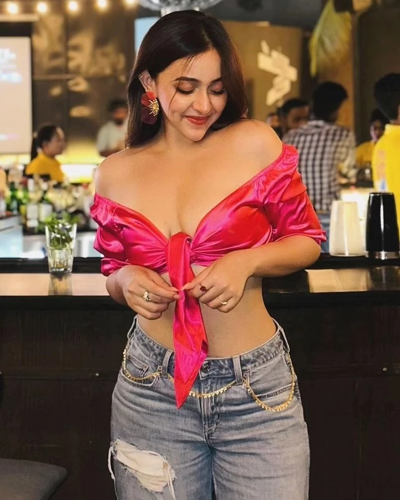 Kavya Escort Service – Indian escort in Pune — 2 / 4