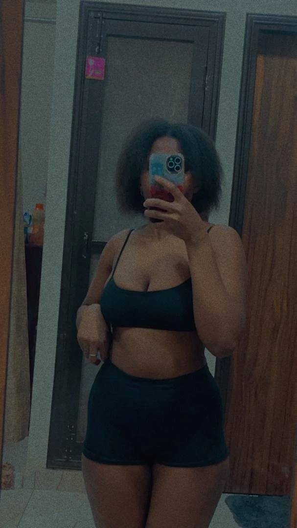 Cathy – Namibian escort in Jalandhar — 3 / 4